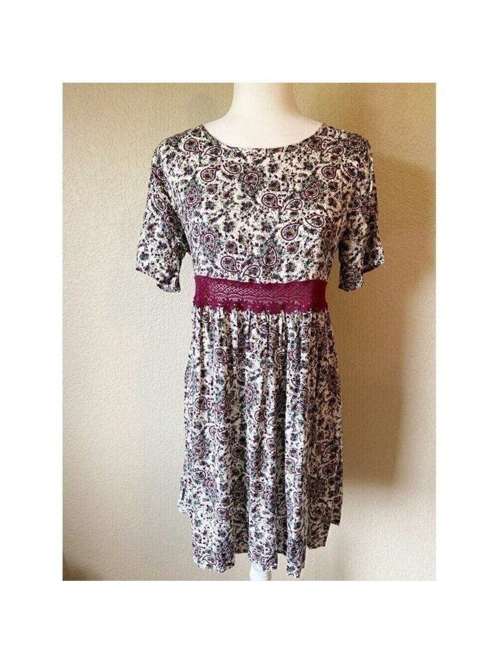 NWT Boutique Floral Dress - Picture 4 of 8